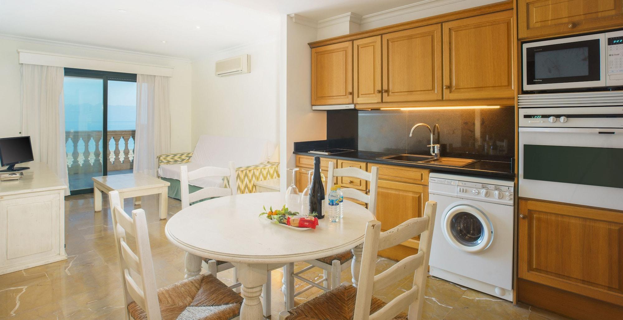 Apartments Galeon Suites Port de Pollenca Exterior photo