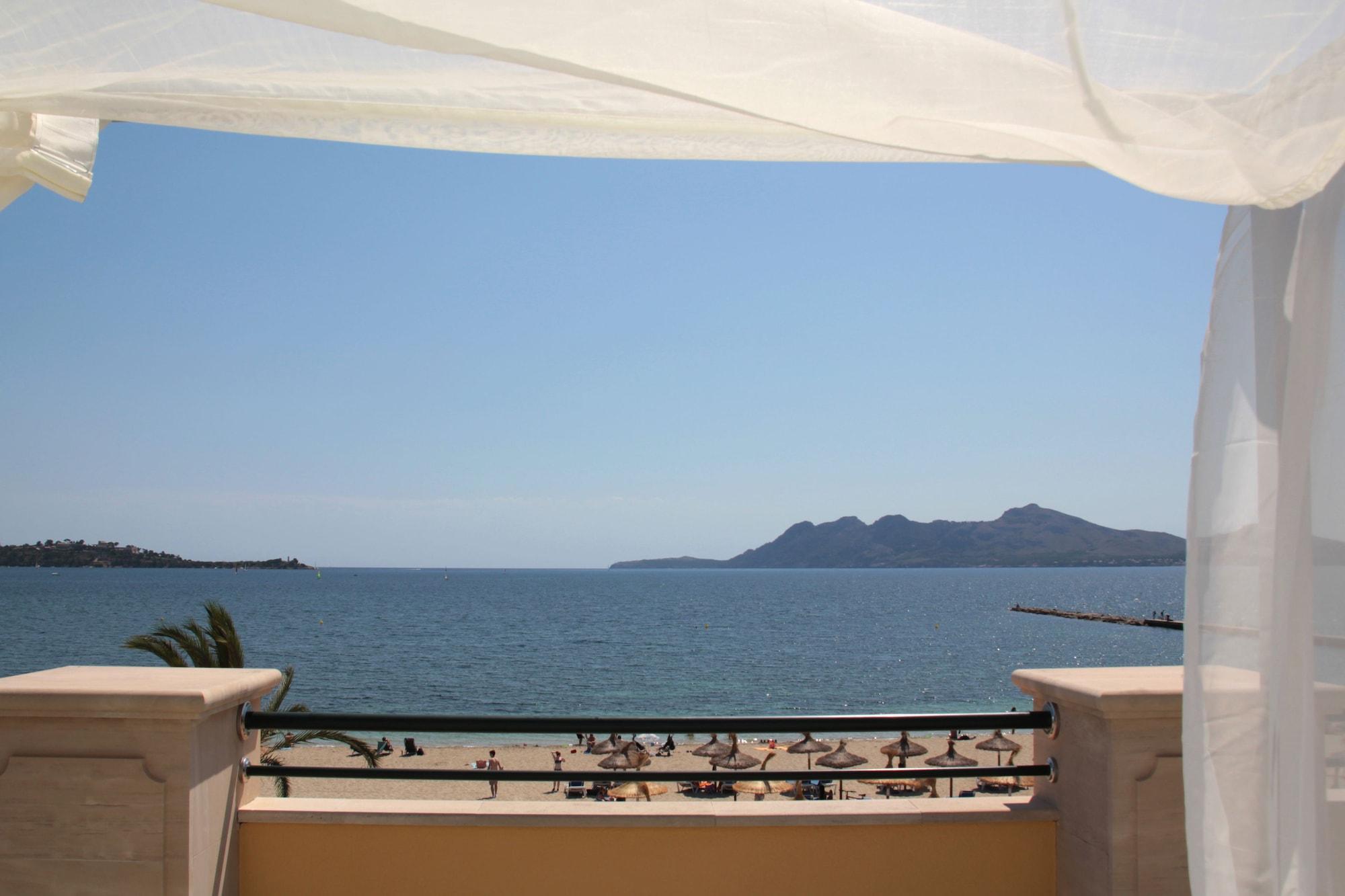 Apartments Galeon Suites Port de Pollenca Exterior photo