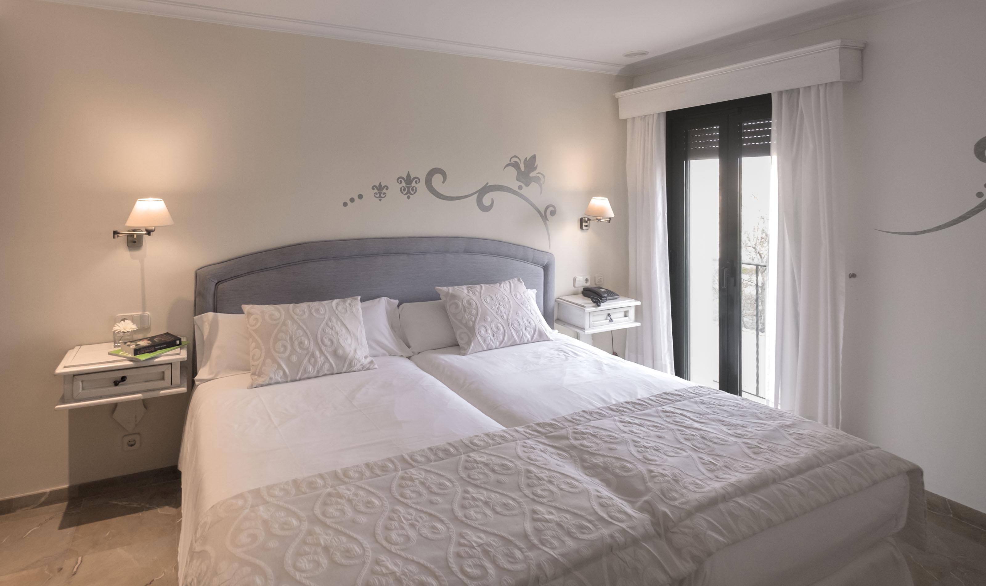 Apartments Galeon Suites Port de Pollenca Exterior photo