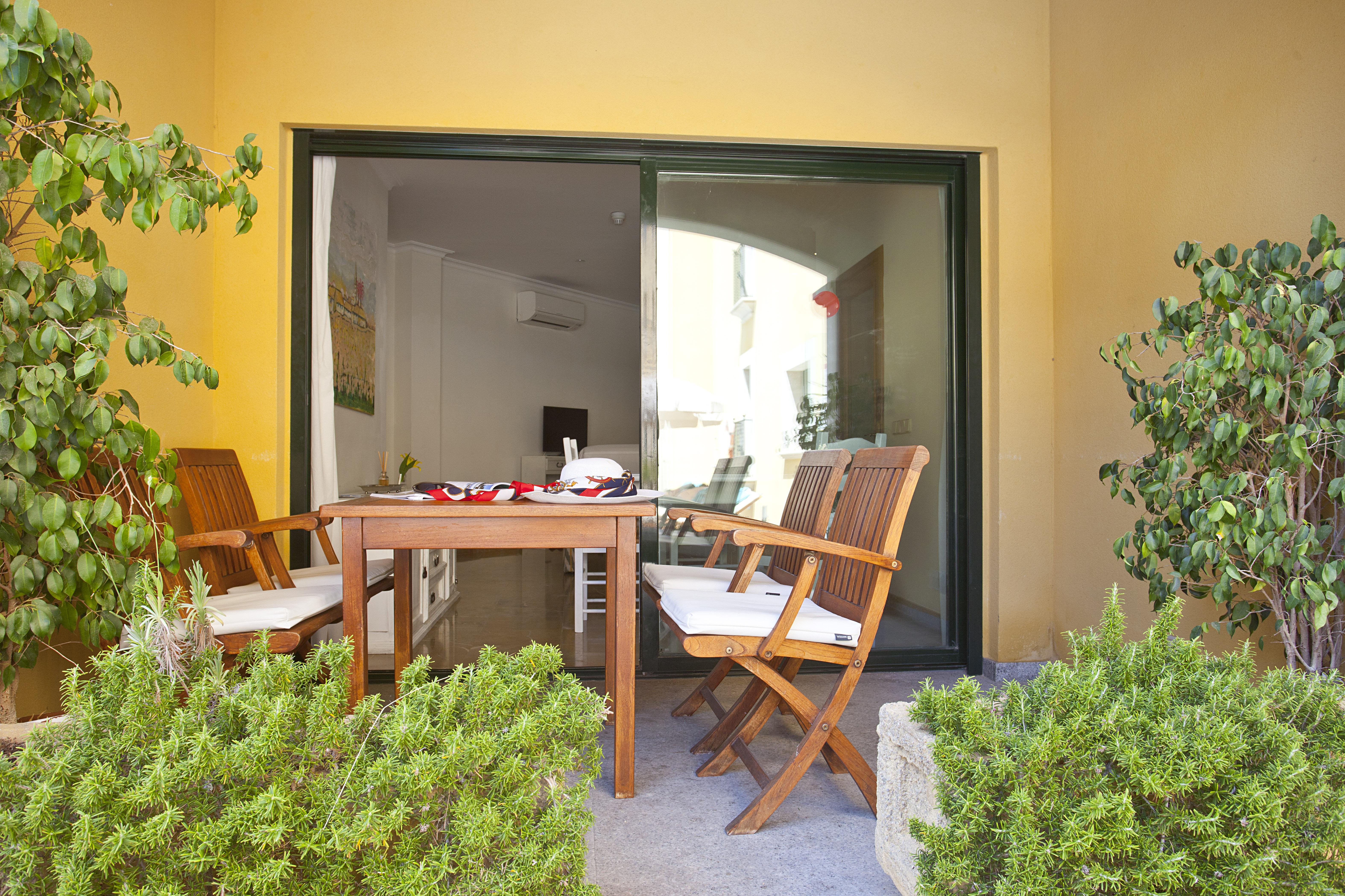 Apartments Galeon Suites Port de Pollenca Exterior photo