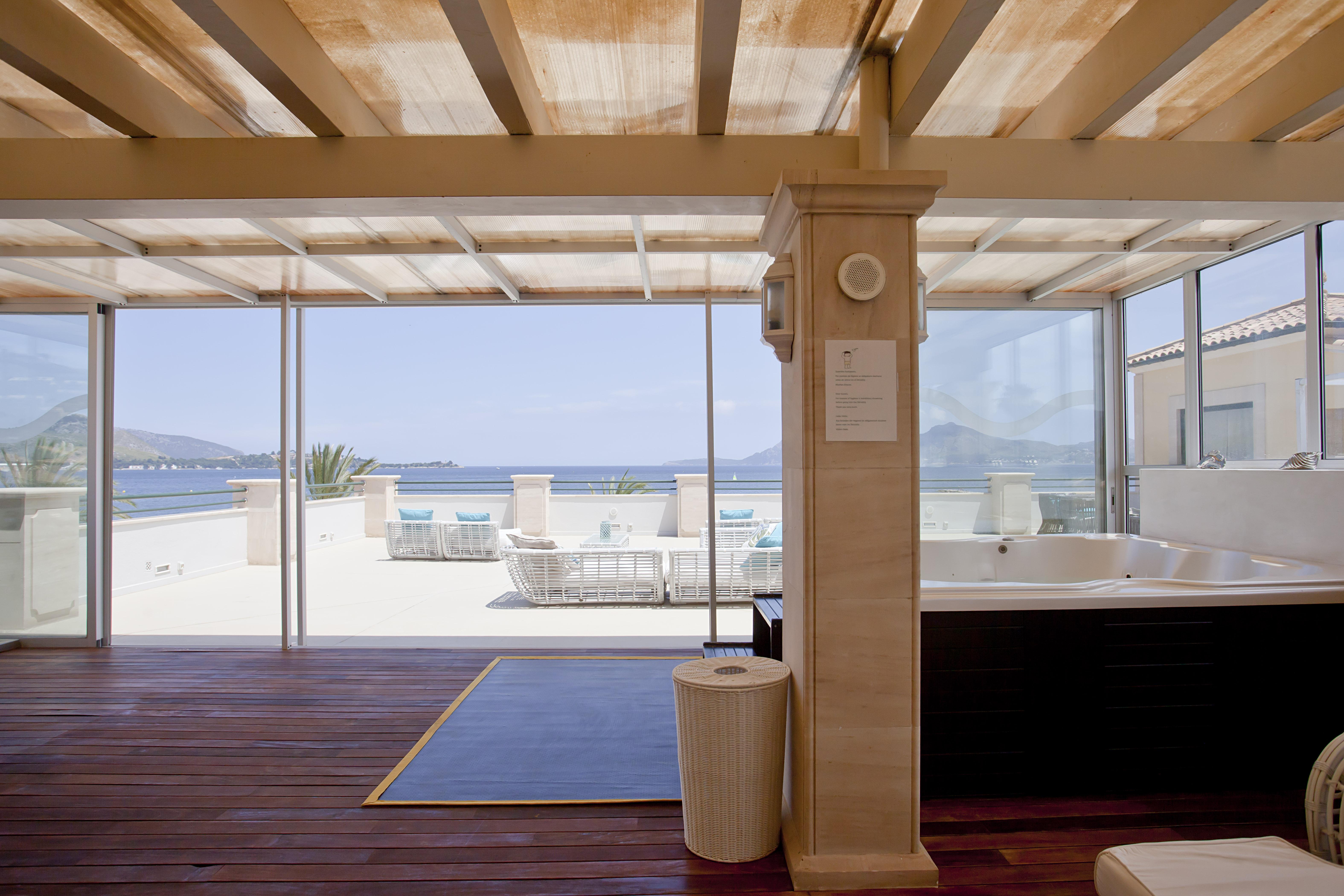 Apartments Galeon Suites Port de Pollenca Exterior photo