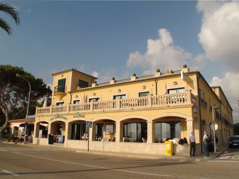 Apartments Galeon Suites Port de Pollenca Exterior photo